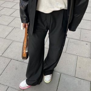 Djerf Avenue Favorite Pants Black